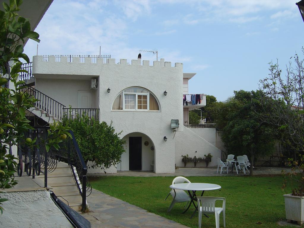 Castle By The Sea *